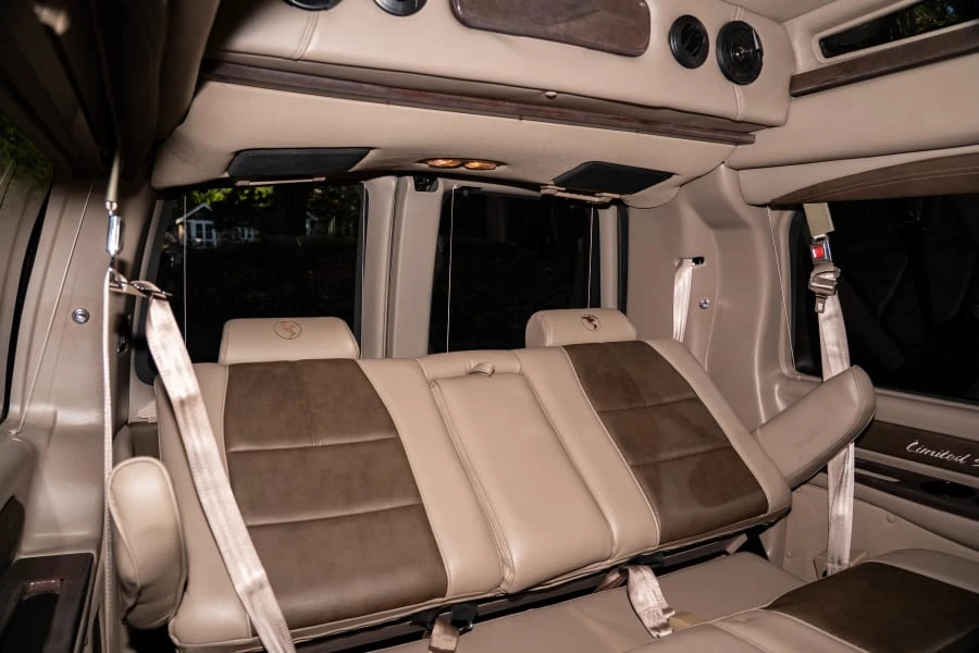2018 GMC Savana - Image 14 of 29
