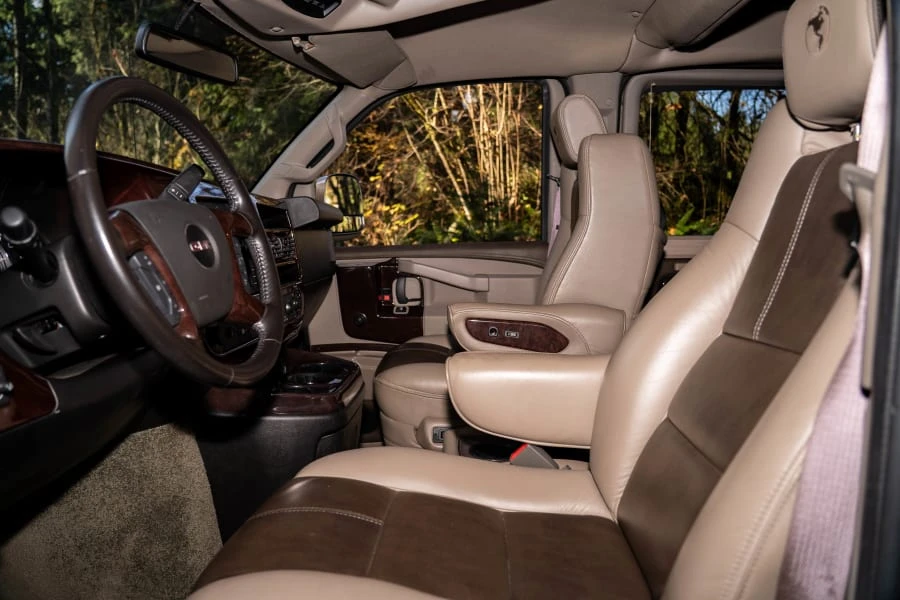2018 GMC Savana - Image 22 of 29