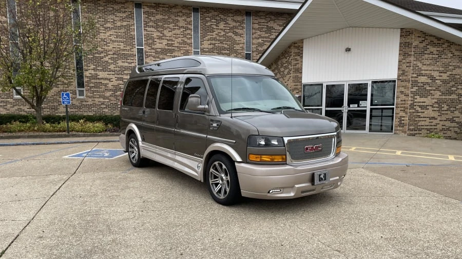 2018 GMC Savana - Image 16 of 31