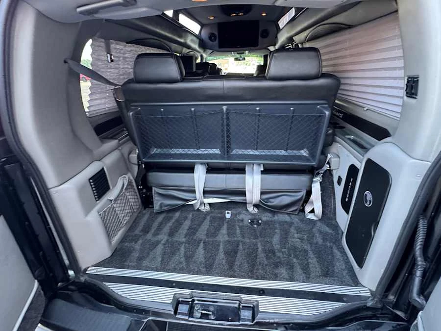 2018 GMC Savana - Image 11 of 15