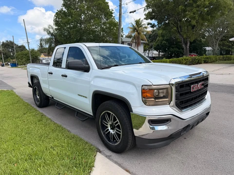 2018 GMC Sierra 4th Gen - Image 3 of 10