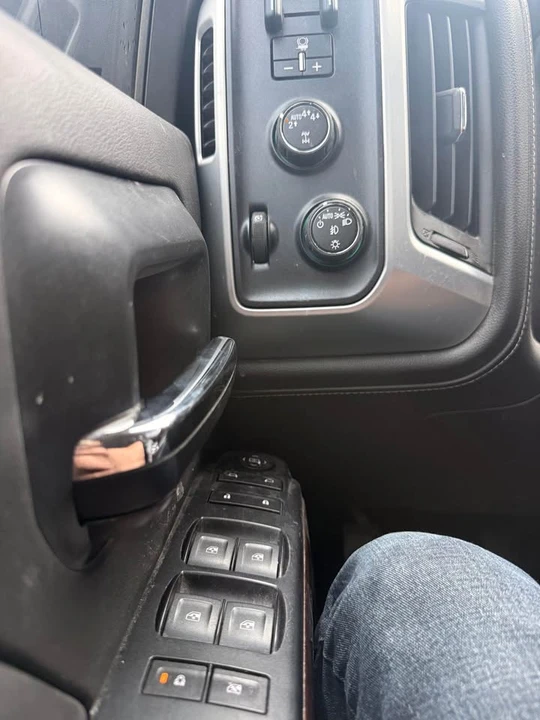 2018 GMC Sierra 4th Gen - Image 13 of 15