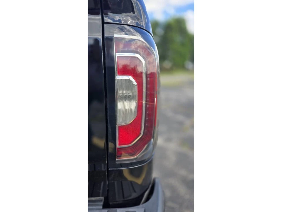 2018 GMC Sierra 4th Gen - Image 21 of 31