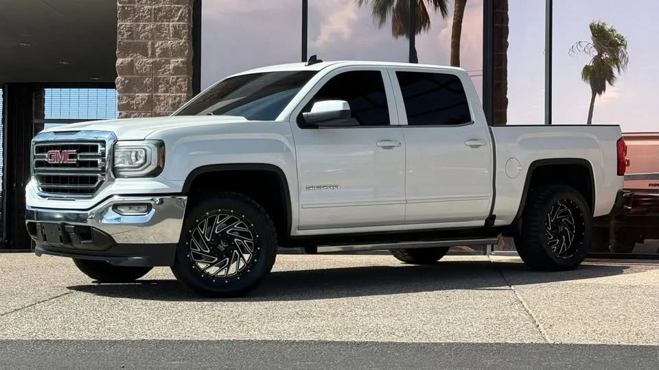 2018 GMC Sierra 4th Gen - Image 3 of 20