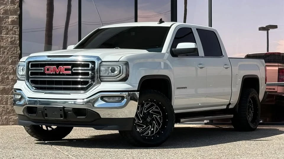 2018 GMC Sierra 4th Gen - Image 2 of 20