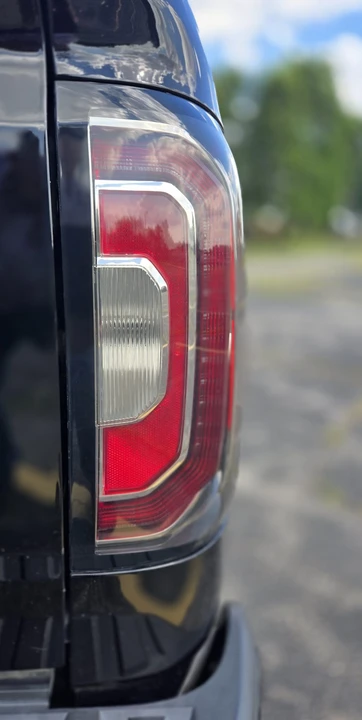 2018 GMC Sierra 4th Gen - Image 15 of 31