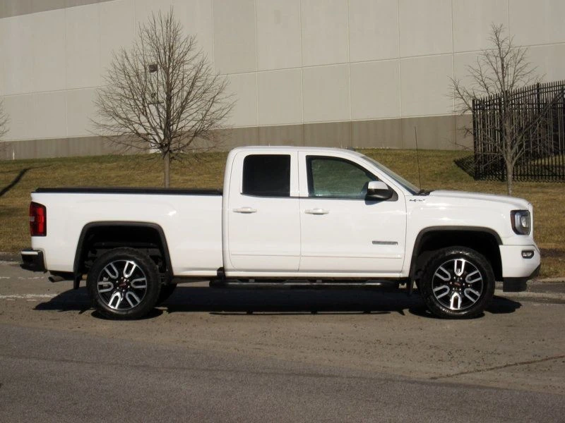 2018 GMC Sierra 4th Gen - Image 9 of 12