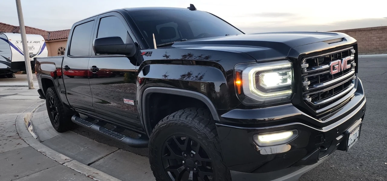 2018 GMC Sierra 4th Gen - Image 3 of 13