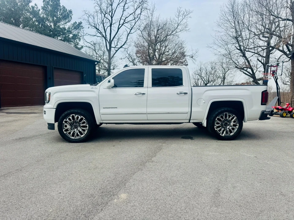 2018 GMC Sierra 4th Gen - Image 2 of 20