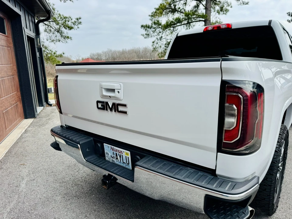 2018 GMC Sierra 4th Gen - Image 9 of 20