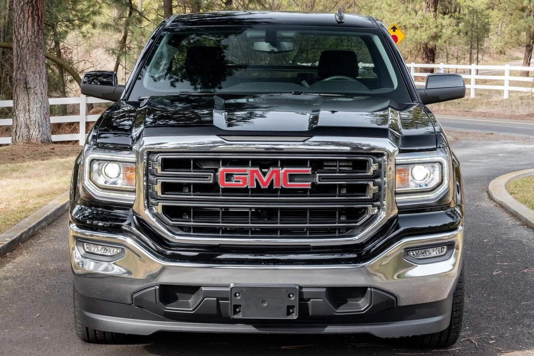 2018 GMC Sierra 3rd Gen - Image 2 of 31