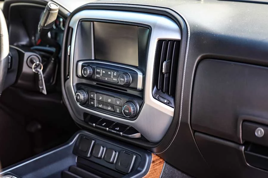 2018 GMC Sierra 4th Gen - Image 19 of 31