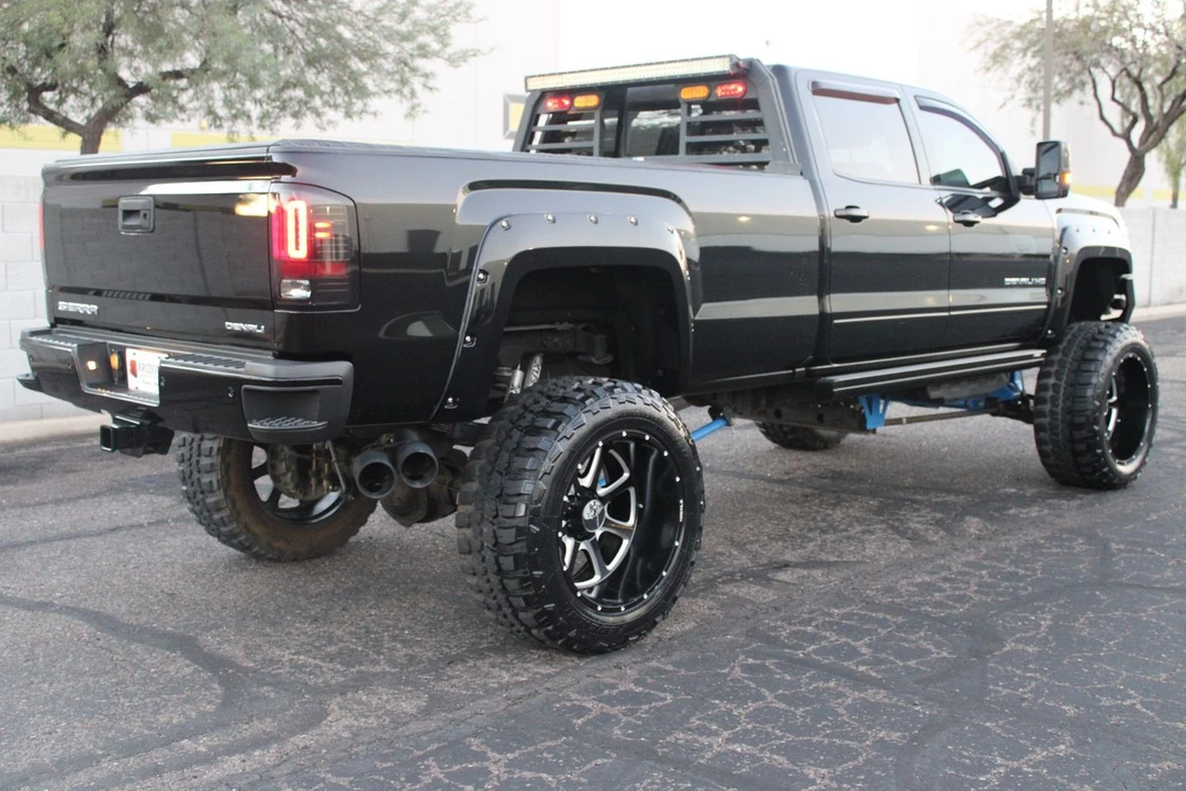 2018 GMC Sierra Heavy Duty 4th Gen - Image 4 of 21
