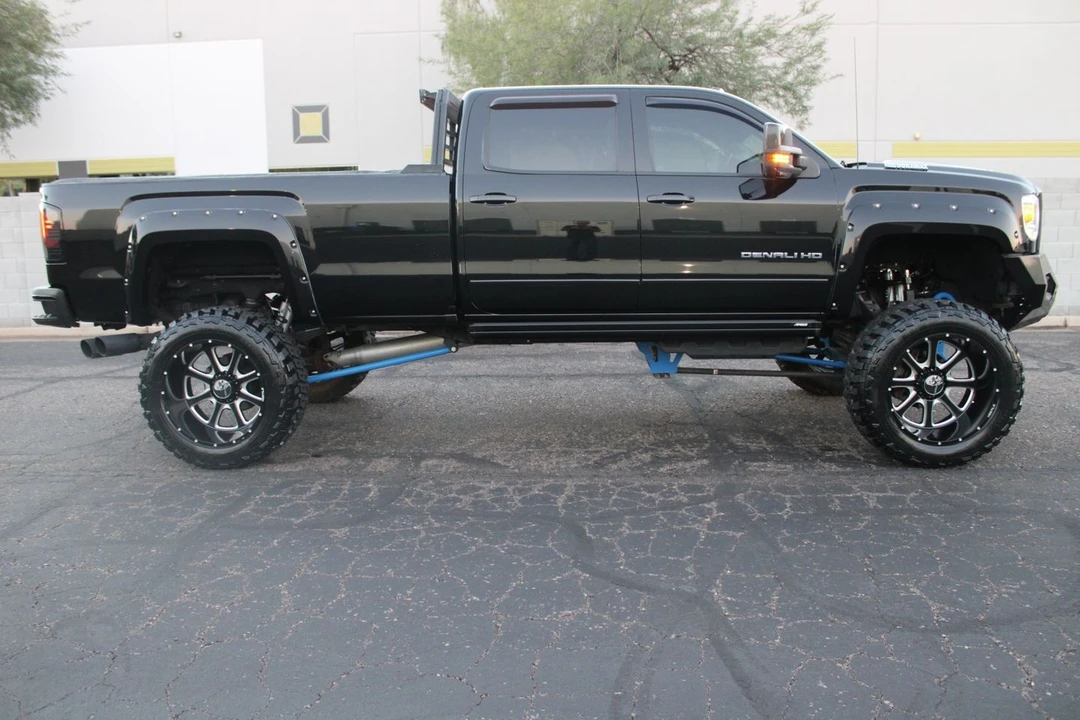 2018 GMC Sierra Heavy Duty 4th Gen - Image 2 of 21