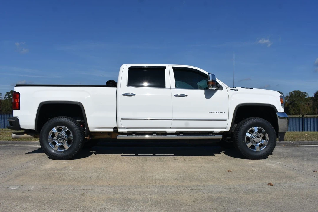 2018 GMC Sierra Heavy Duty 3rd Gen - Image 3 of 21