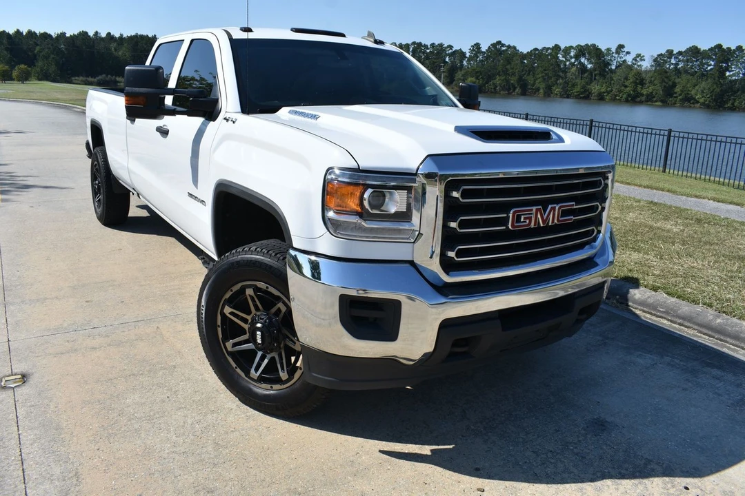 2018 GMC Sierra Heavy Duty 3rd Gen - Image 2 of 12