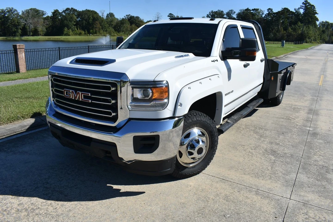 2018 GMC Sierra Heavy Duty 4th Gen - Image 2 of 12