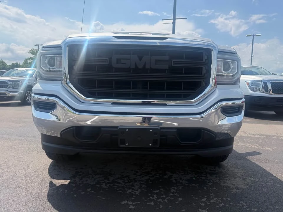 2018 GMC Sierra 4th Gen - Image 3 of 9