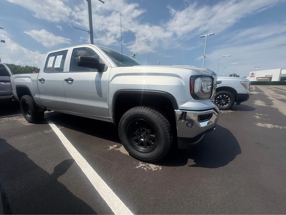 2018 GMC Sierra 4th Gen - Image 2 of 9