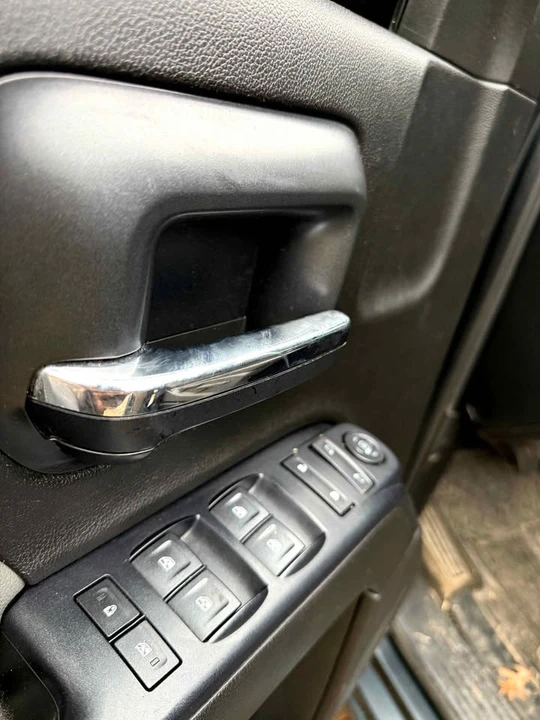 2018 GMC Sierra 4th Gen - Image 4 of 15
