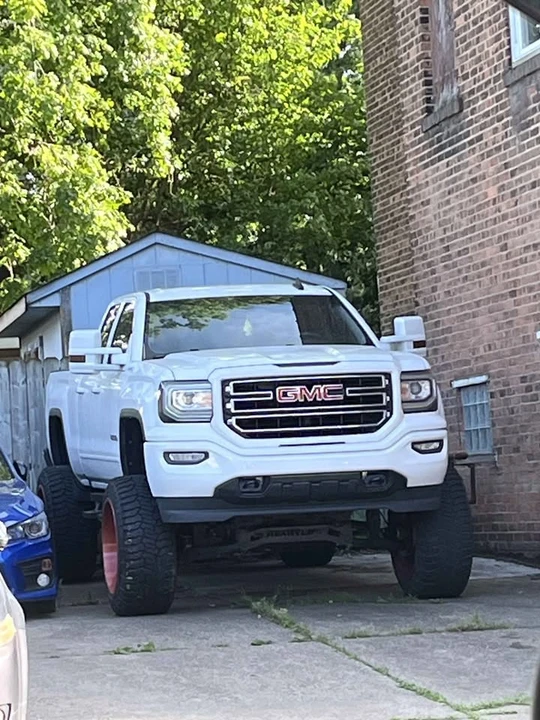 2018 GMC Sierra 4th Gen - Image 4 of 5