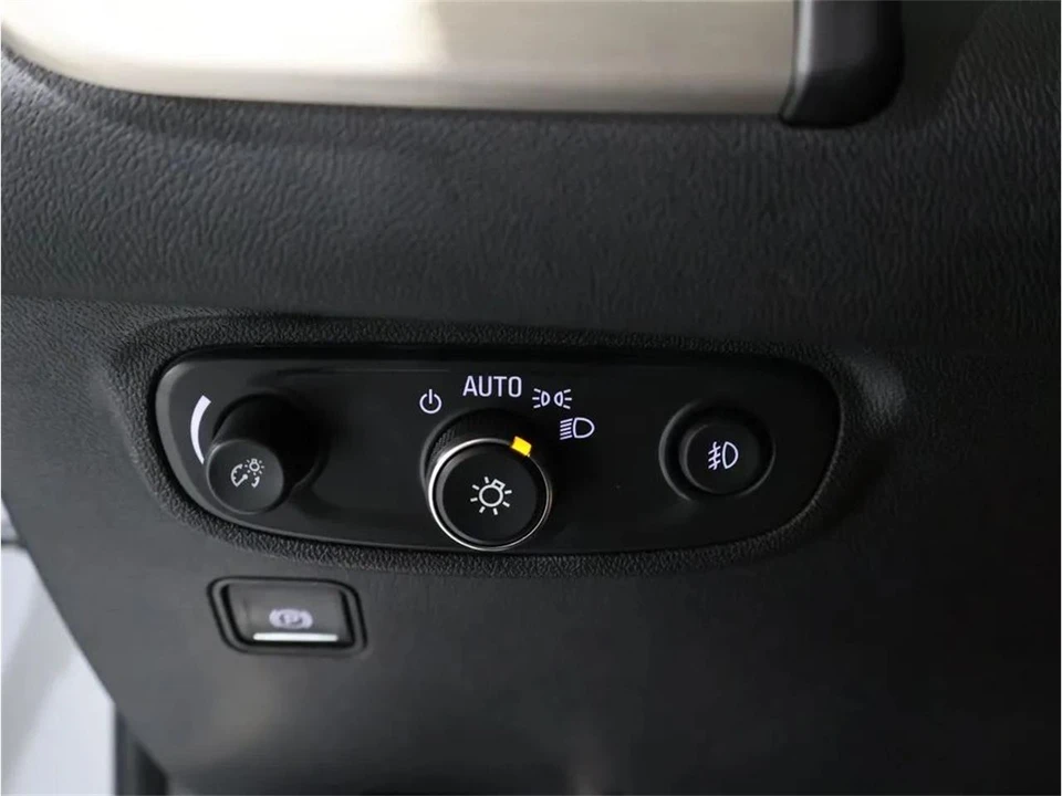 2018 GMC Terrain - Image 13 of 31