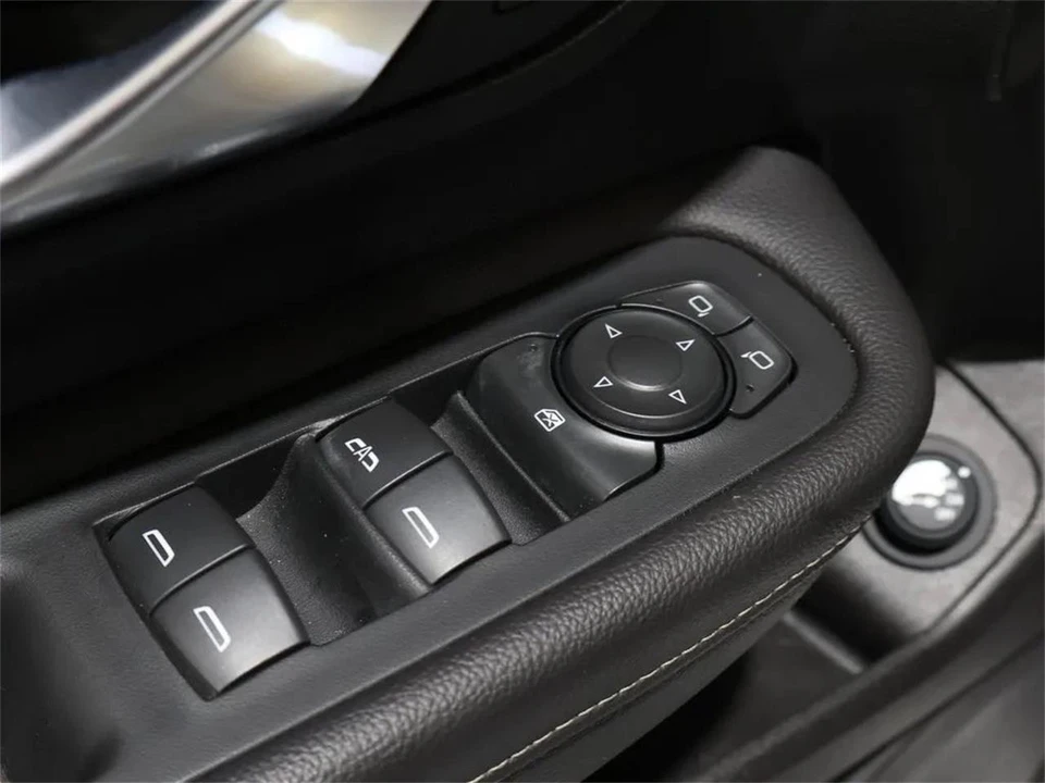 2018 GMC Terrain - Image 11 of 31