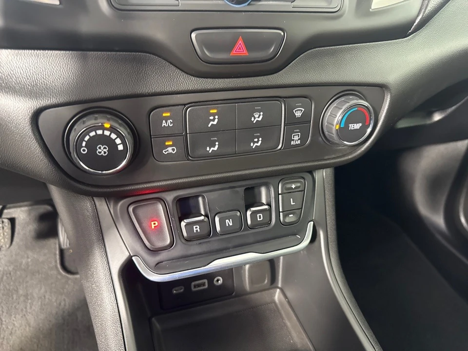 2018 GMC Terrain - Image 17 of 21