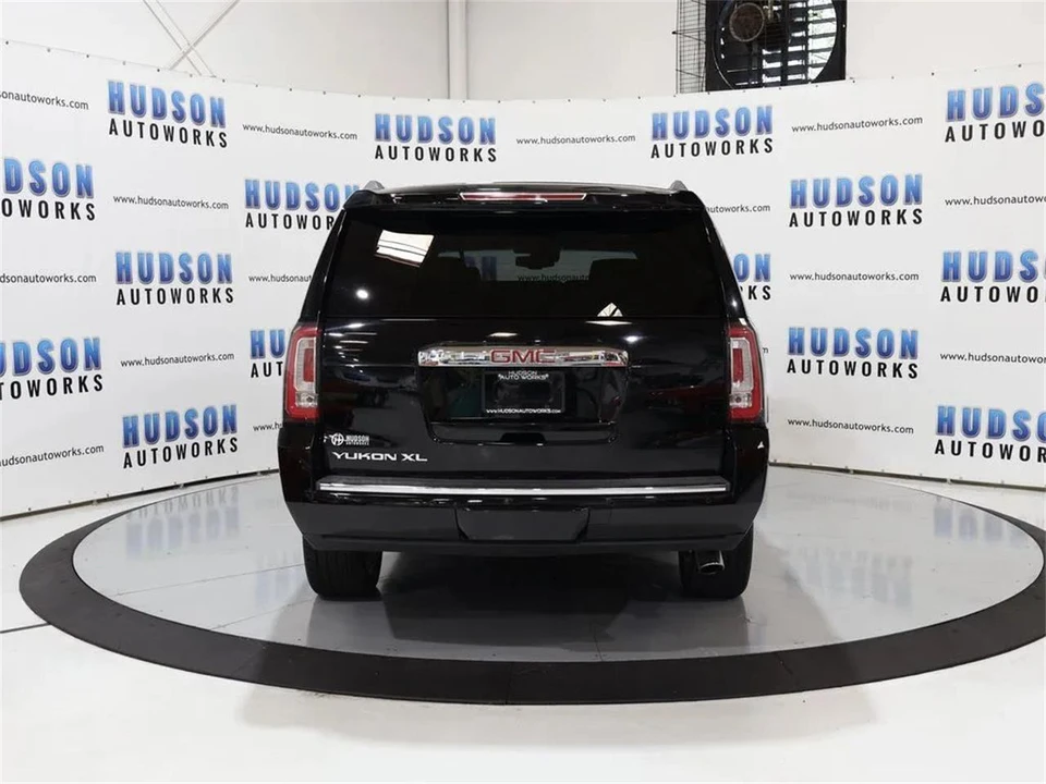 2018 GMC Yukon 4th Gen - Image 5 of 31