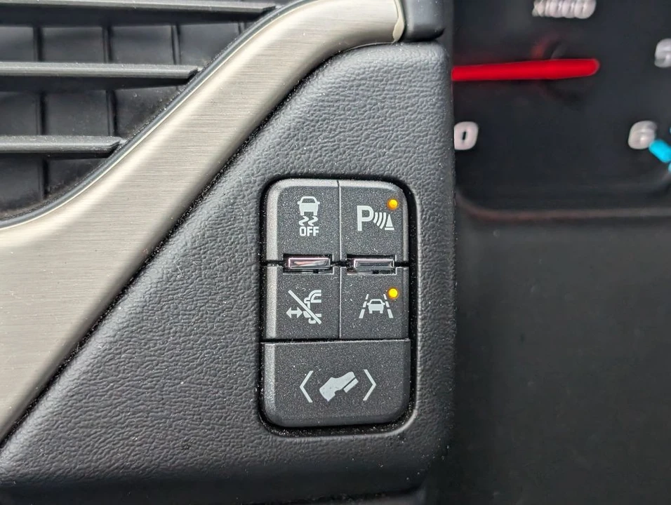 2018 GMC Yukon 4th Gen - Image 15 of 21