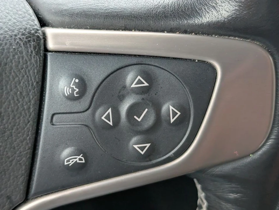2018 GMC Yukon 4th Gen - Image 17 of 21