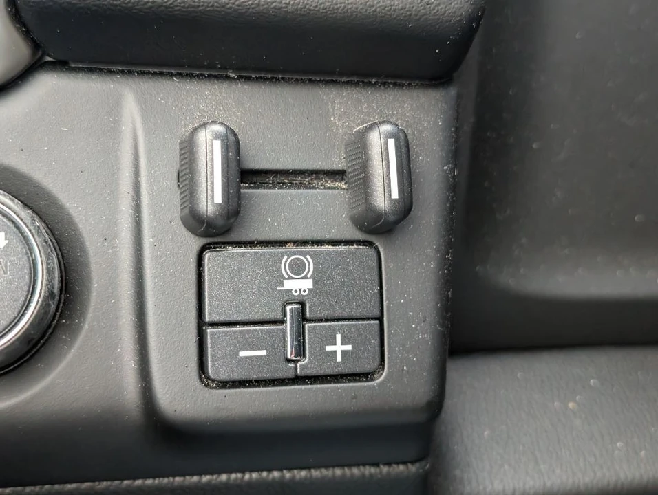2018 GMC Yukon 4th Gen - Image 14 of 21
