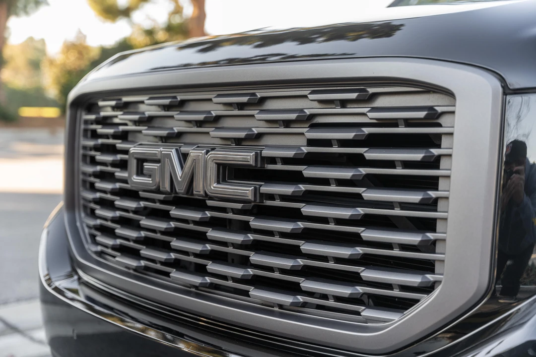 2018 GMC Yukon 4th Gen - Image 16 of 31