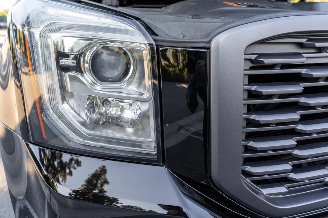 2018 GMC Yukon 4th Gen - Image 13 of 31