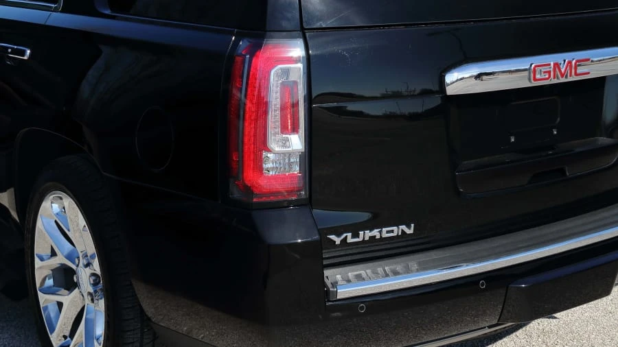 2018 GMC Yukon 4th Gen - Image 17 of 20