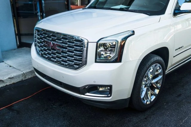 2018 GMC Yukon 4th Gen - Image 3 of 21