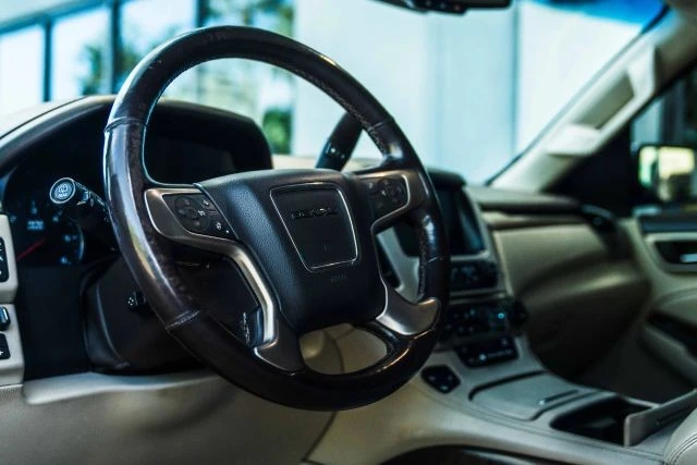 2018 GMC Yukon 4th Gen - Image 18 of 21