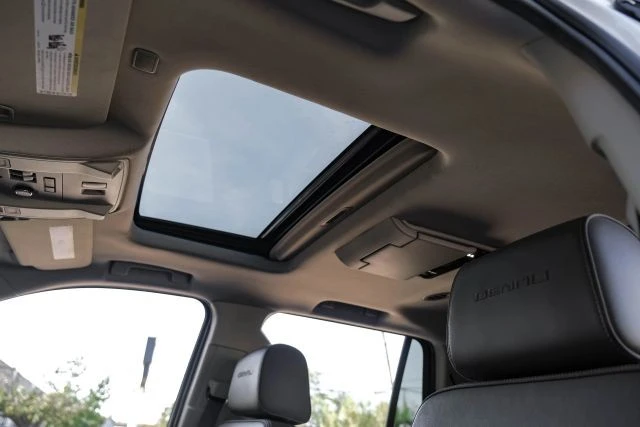 2018 GMC Yukon 5th Gen - Image 5 of 21