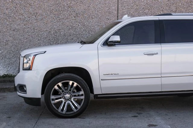 2018 GMC Yukon 5th Gen - Image 17 of 21