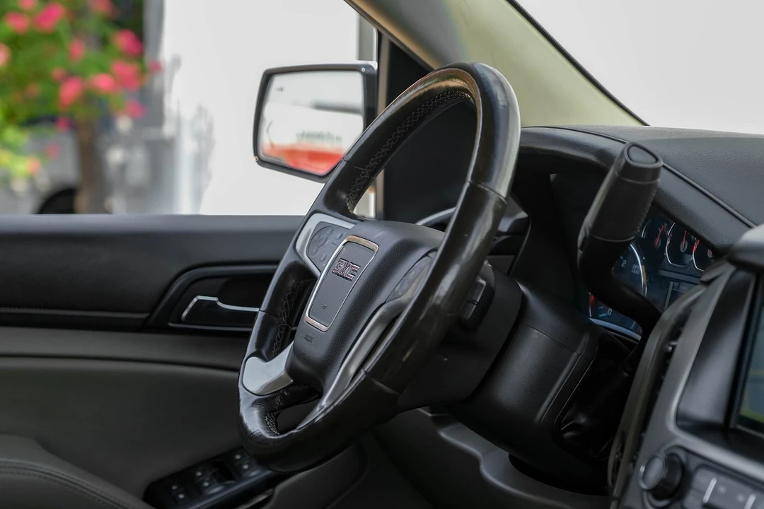 2018 GMC Yukon 4th Gen - Image 13 of 21