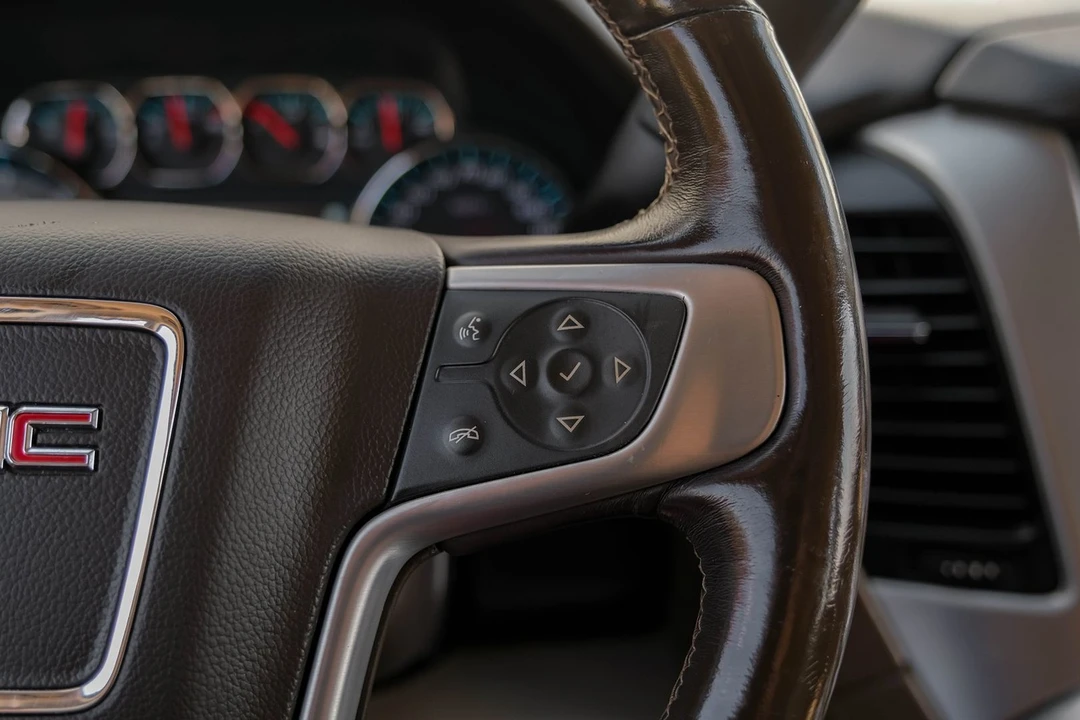 2018 GMC Yukon 4th Gen - Image 16 of 21