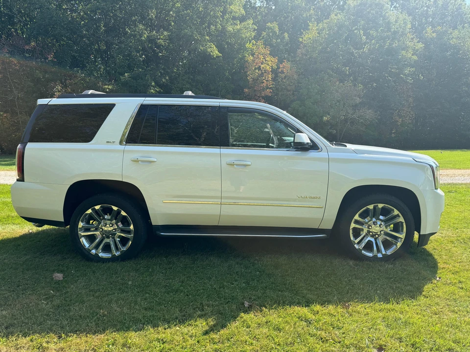 2018 GMC Yukon 4th Gen - Image 14 of 31