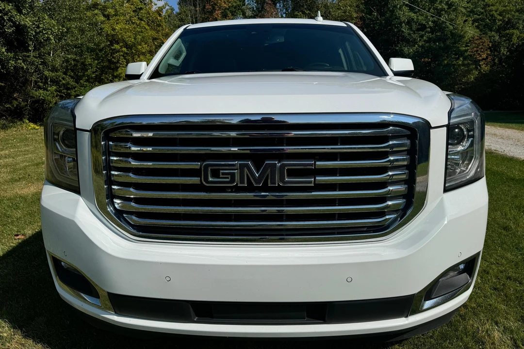 2018 GMC Yukon 4th Gen - Image 2 of 31