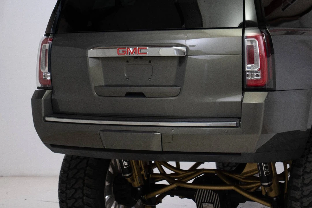 2018 GMC Yukon 4th Gen - Image 17 of 21