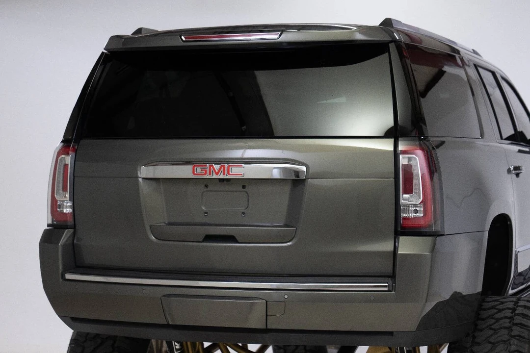 2018 GMC Yukon 4th Gen - Image 16 of 21