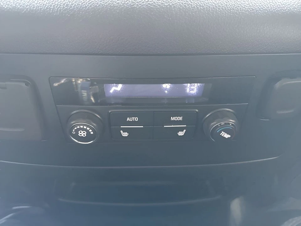 2018 GMC Yukon 4th Gen - Image 14 of 21