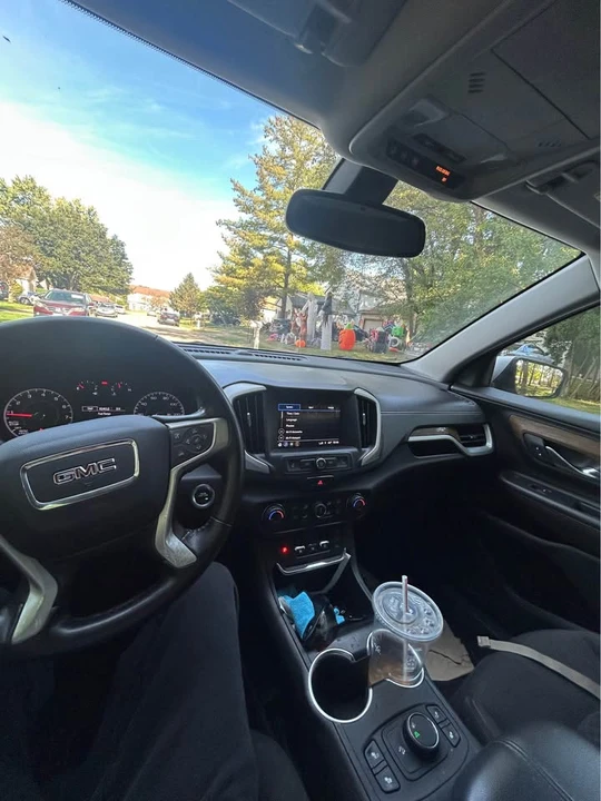 2018 GMC Terrain - Image 10 of 11