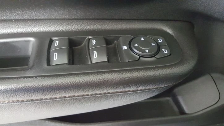 2018 GMC Terrain - Image 13 of 16