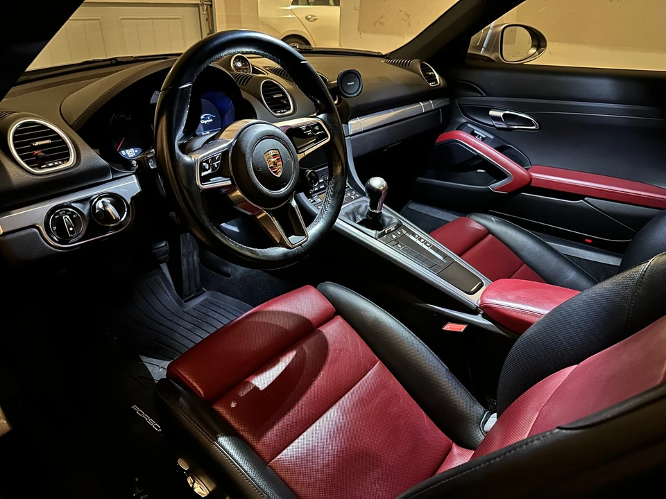 2018 Porsche 718 Cayman - Image 13 of 15