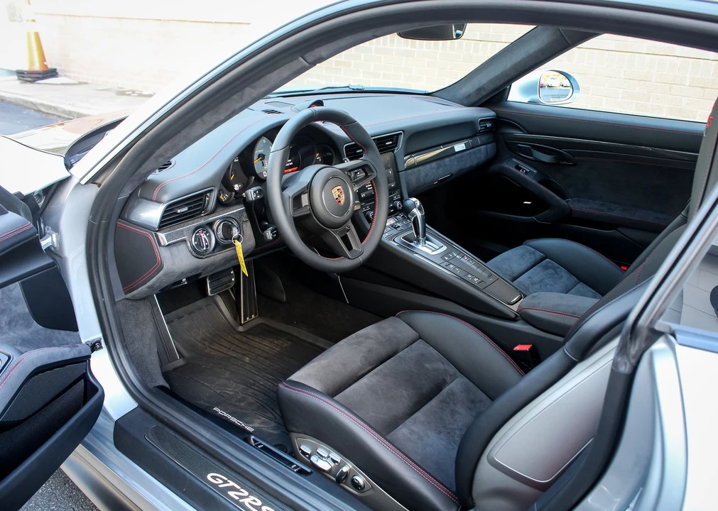 2018 Porsche 991 GT2 RS - Image 16 of 29